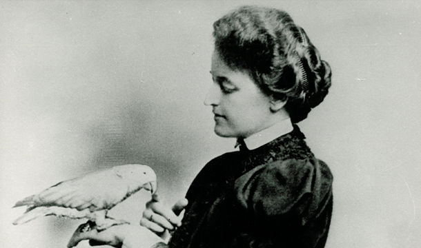 Read about Juliette Gordon Low's life.